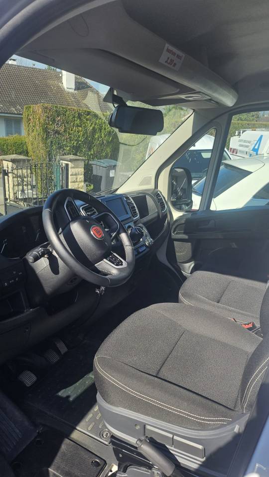 Van per Cavalli Fiat  Ducato 2,2 Diesel  180 chevaux 2023 Occasione