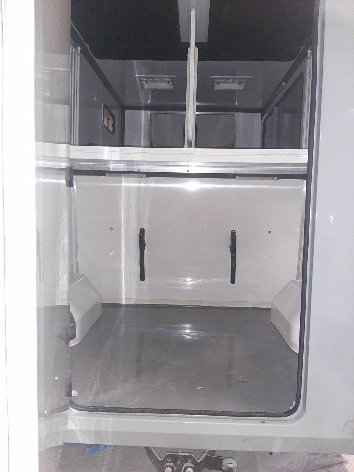 Van per Cavalli Renault Master 2020 Occasione