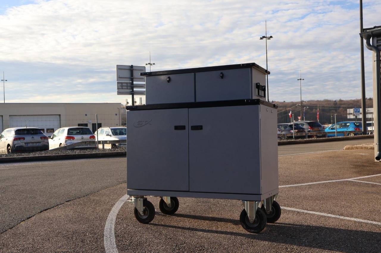 Camion per Cavalli STX STX 6 CHEVAUX MEGA POP OUT 2011 Occasione