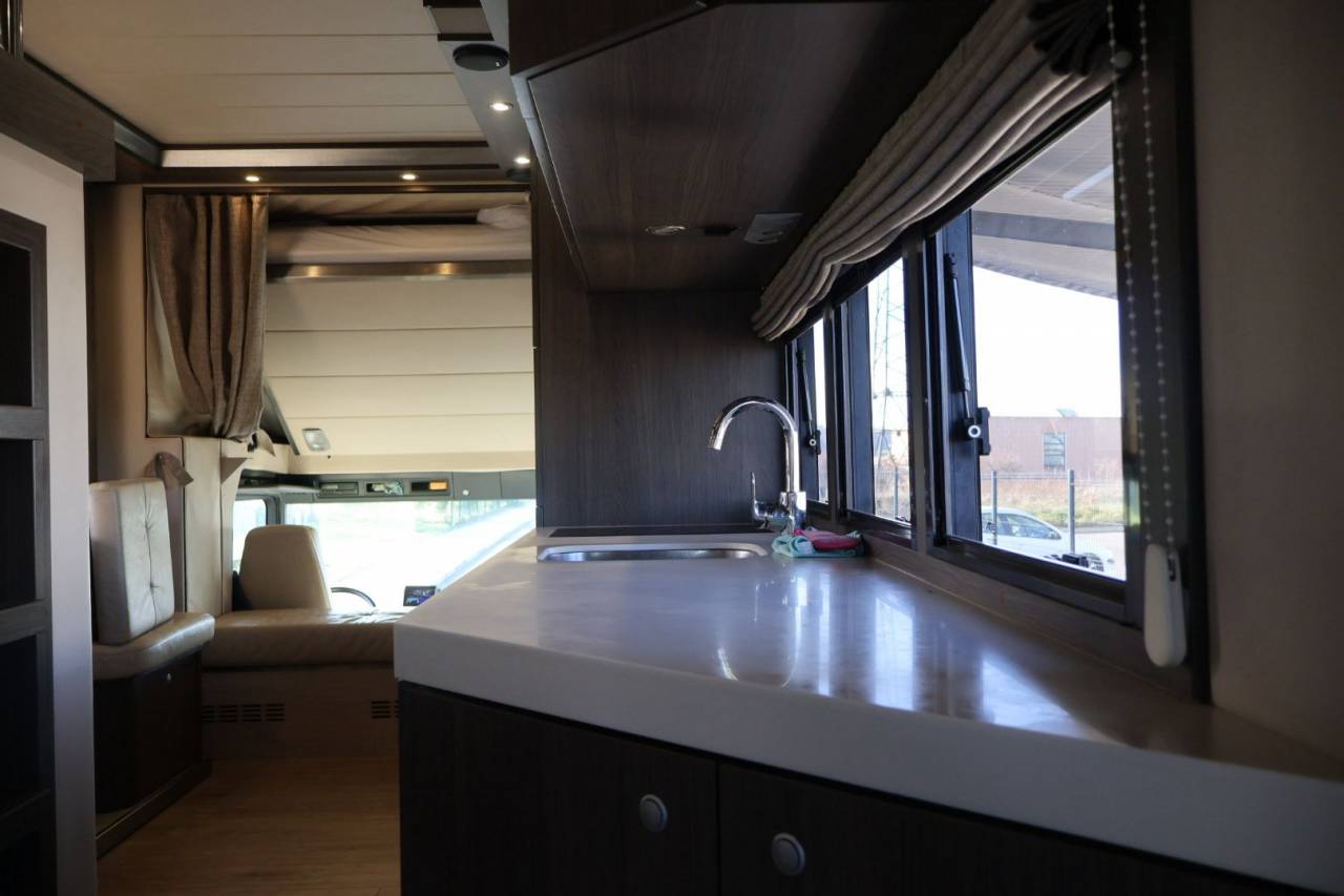 Camion per Cavalli STX STX 6 CHEVAUX MEGA POP OUT 2011 Occasione