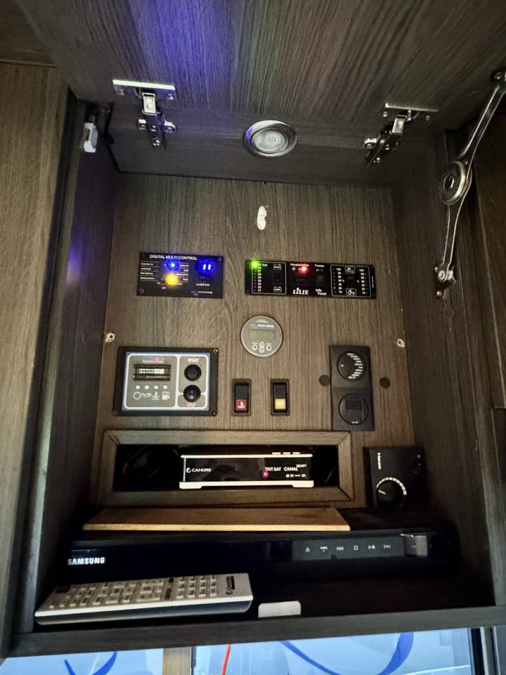 Camion per Cavalli Scania P380 2010 Occasione