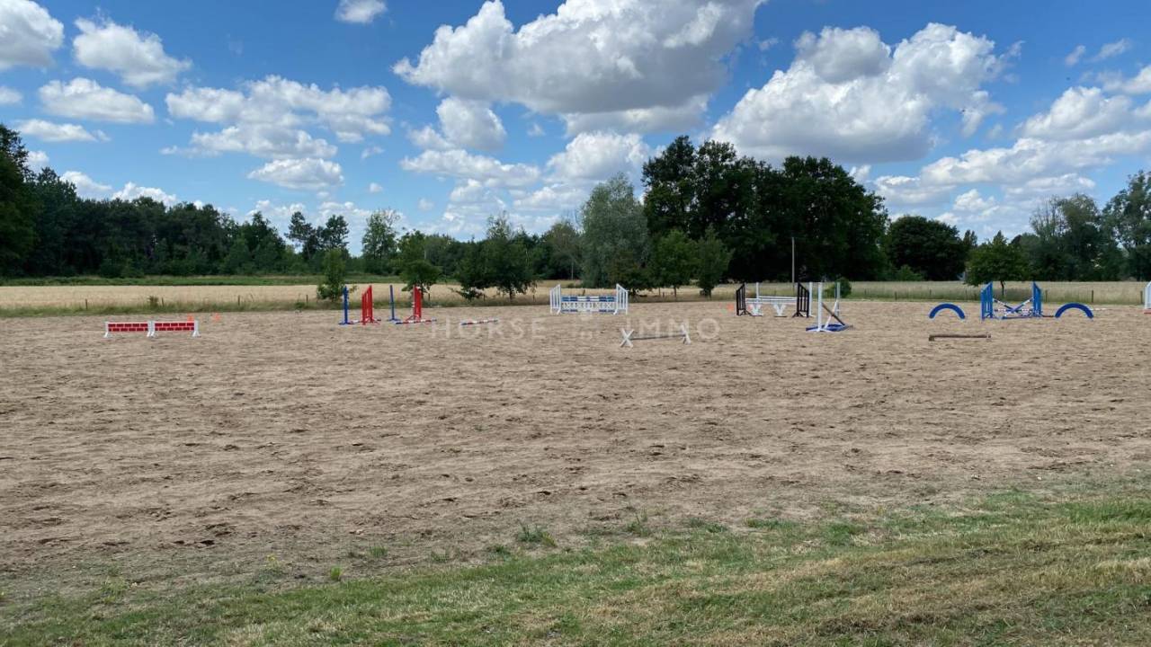 Propriet&agrave; equestre In vendita Maine-et-Loire
