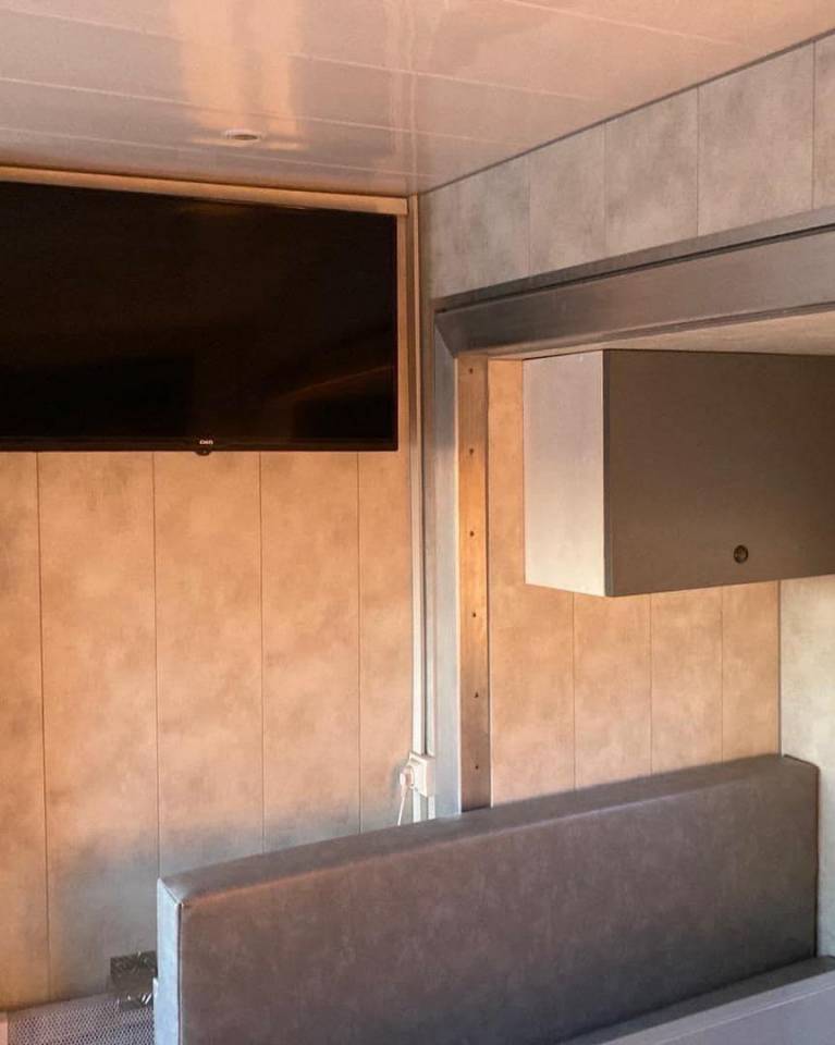 Camion per Cavalli Renault MEDIUM 2006 Occasione