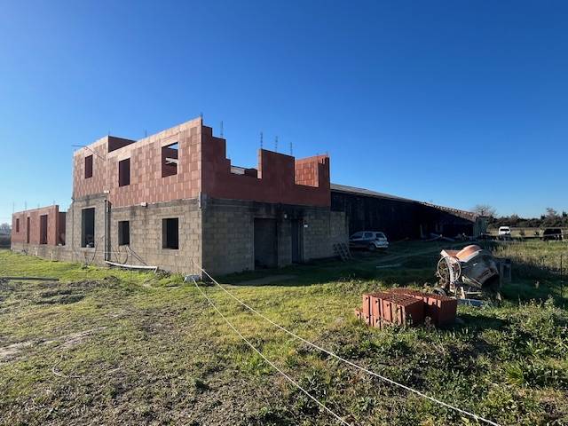 Propriet&agrave; equestre In vendita Gard