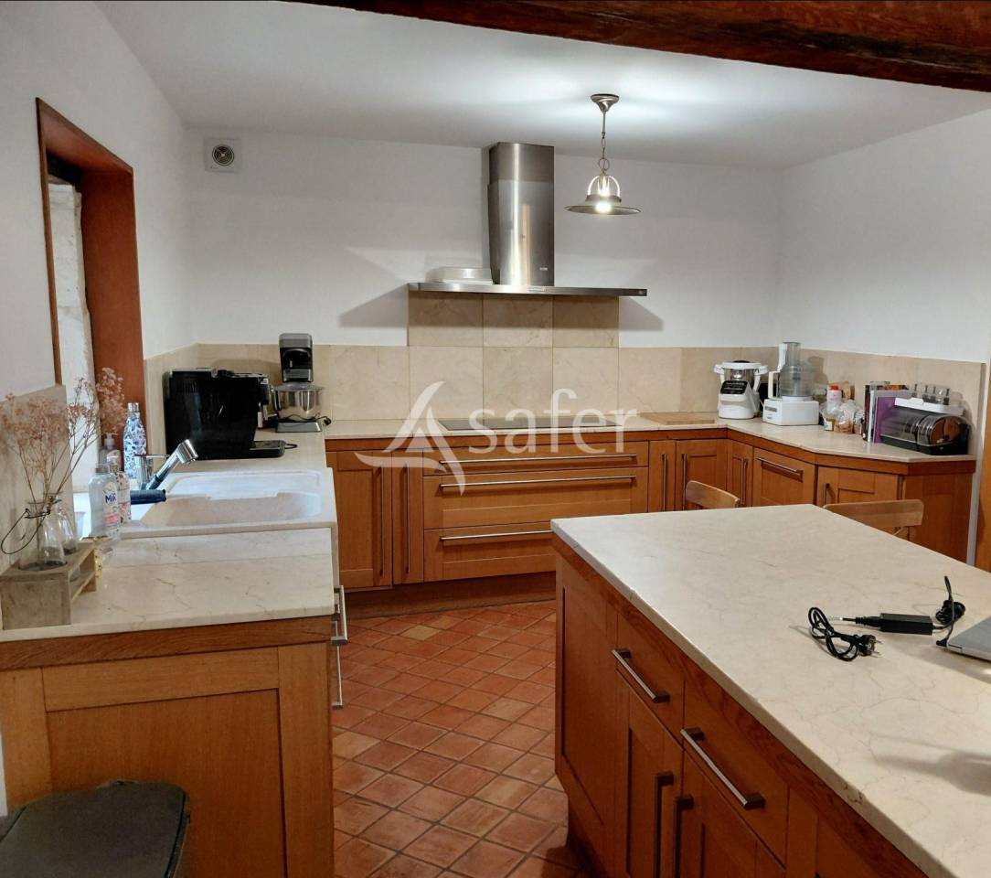 Propriet&agrave; equestre In vendita Charente-Maritime