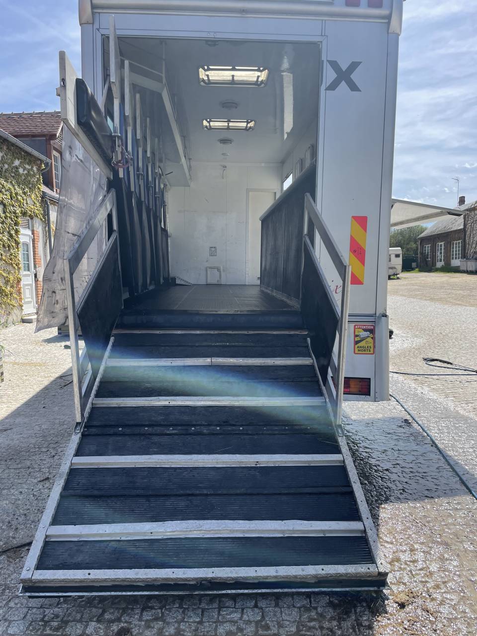 Camion per Cavalli Mercedes Actros 1940 2000 Occasione