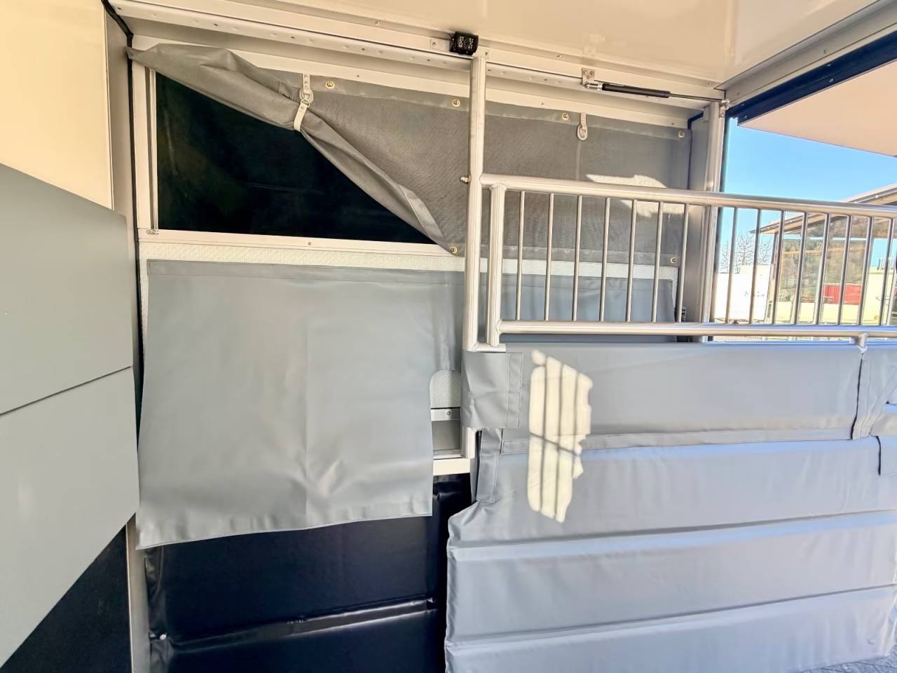 Van per Cavalli Renault RENAULT 0 Nuovo