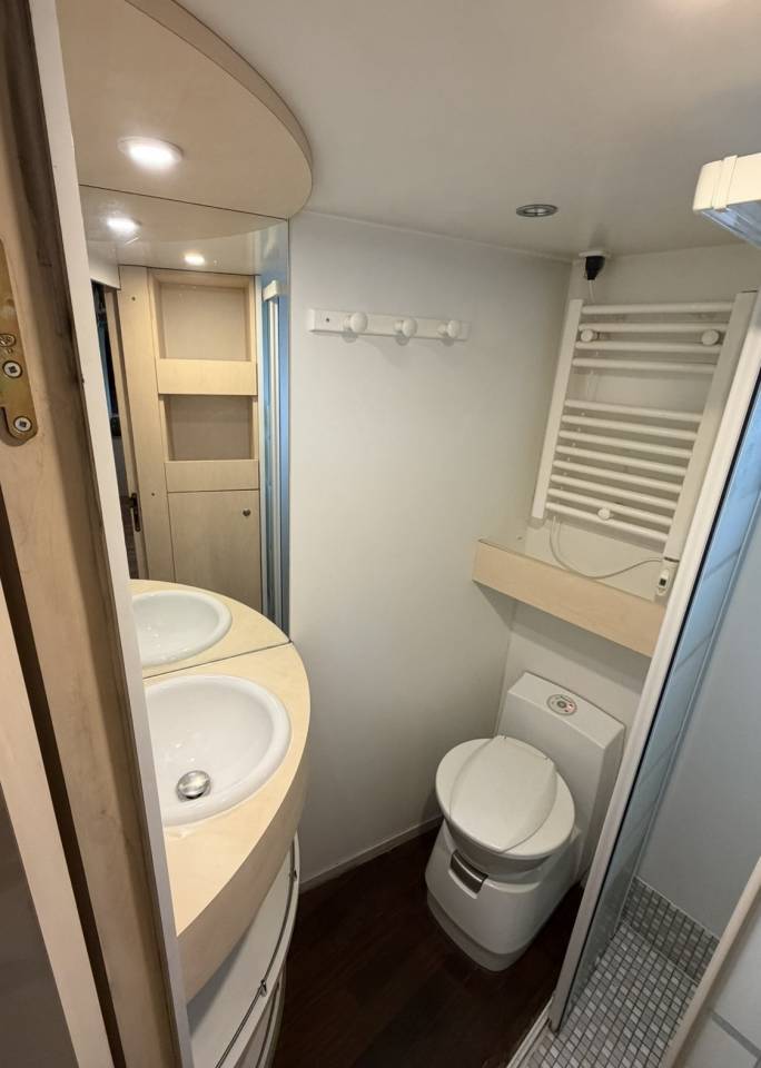 Camion per Cavalli Man 400 chx double essieu  2010 Occasione