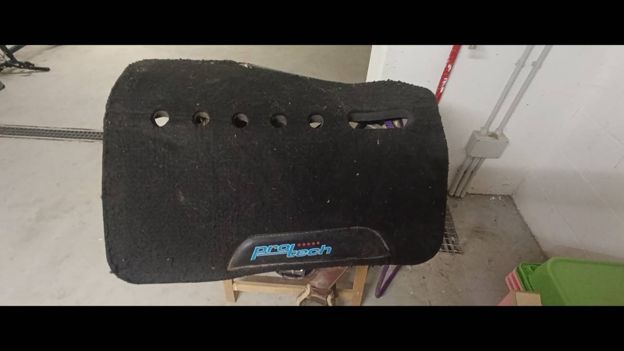 Sella americana 16 pollici