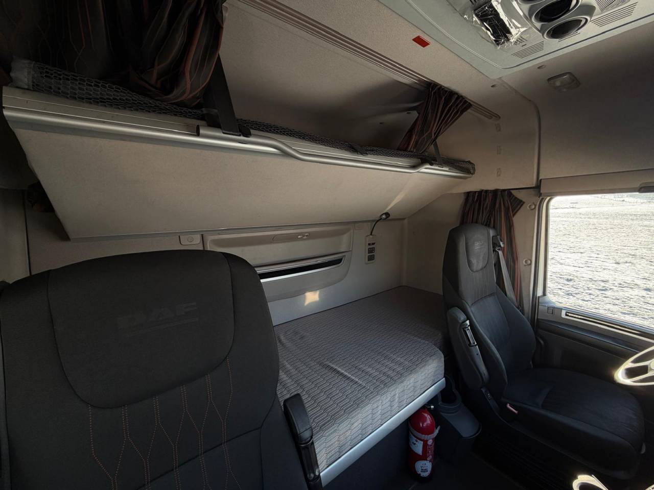 Camion per Cavalli Daf SEMI-REMORQUE 10P-APPARTEMENT 4P 2017 Occasione