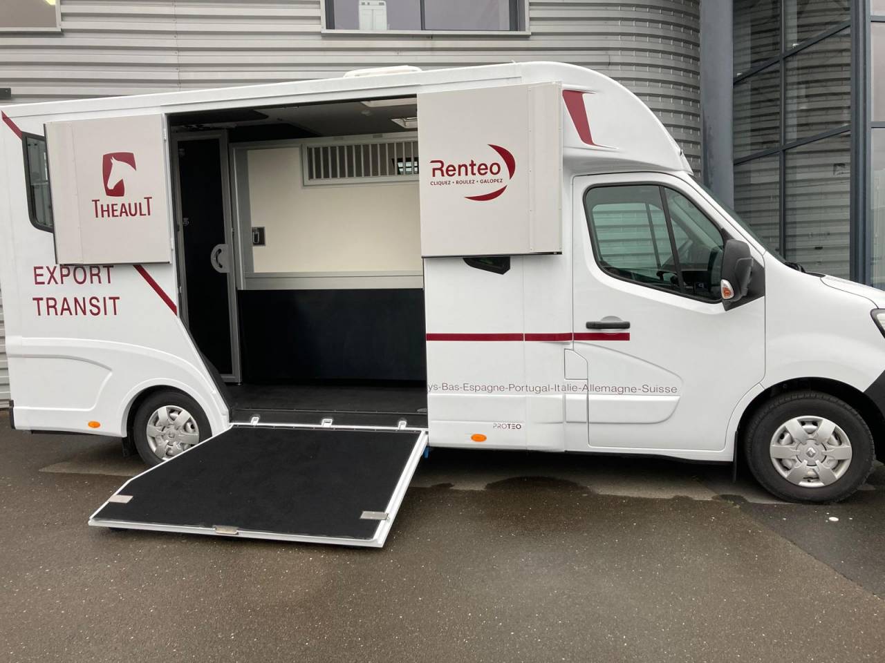 Van per Cavalli Renault CAMION THEAULT 2024 Occasione