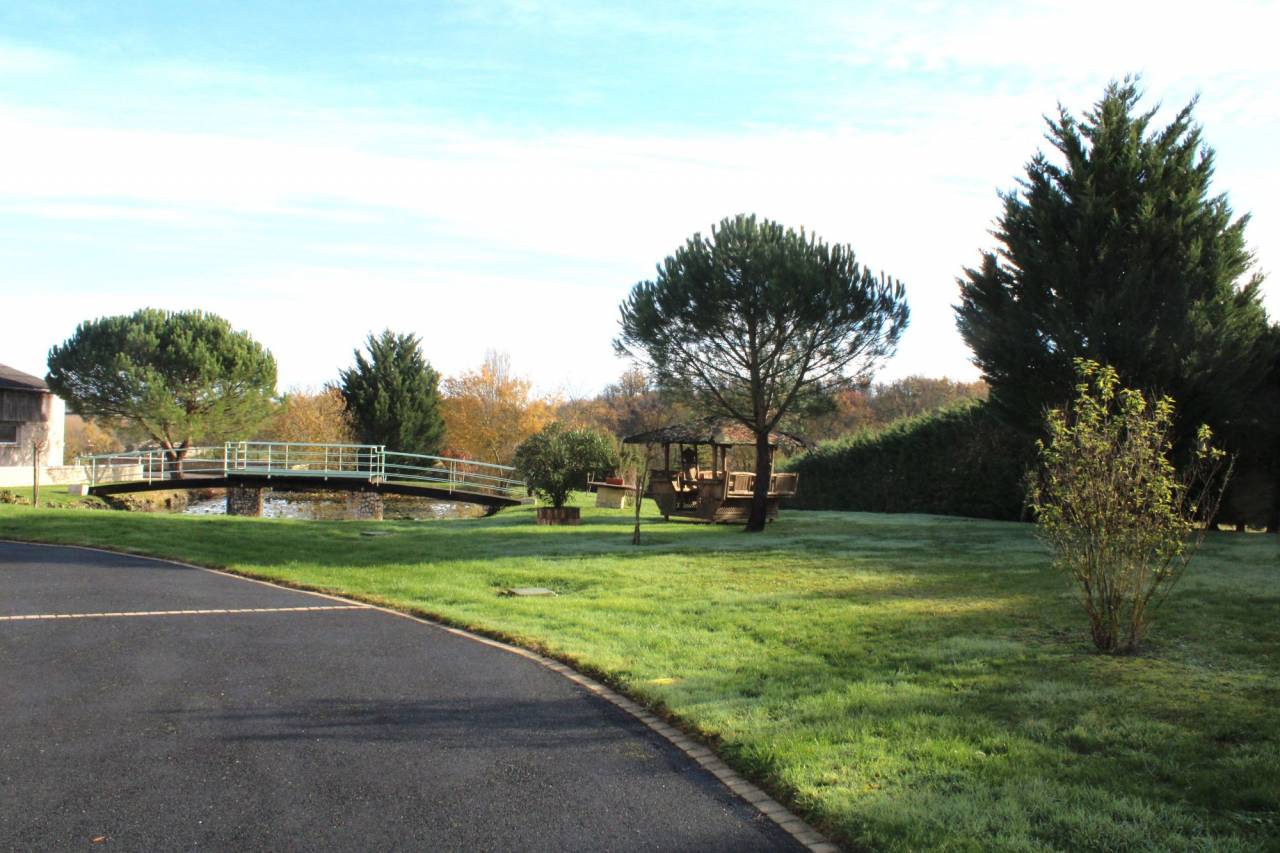 Propriet&agrave; equestre In vendita Lot-et-Garonne