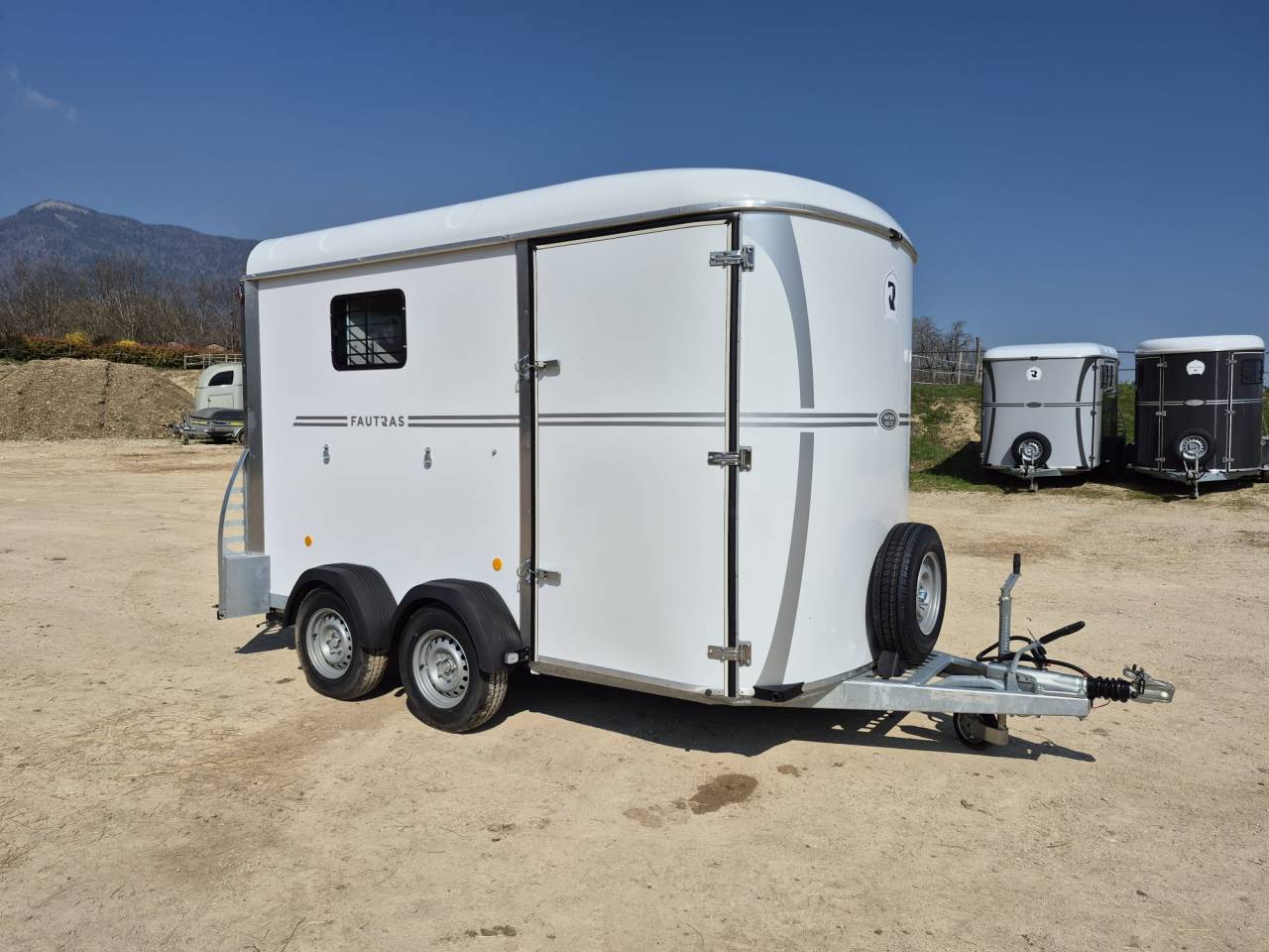Trailer Fautras Oblic X2 2 Cavalli 2026 Nuovo