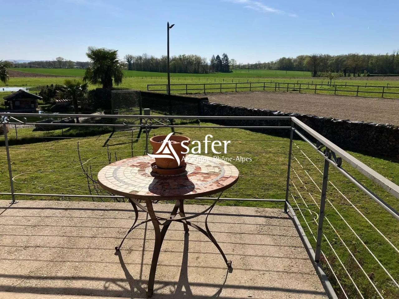 Propriet&agrave; equestre In vendita Ain