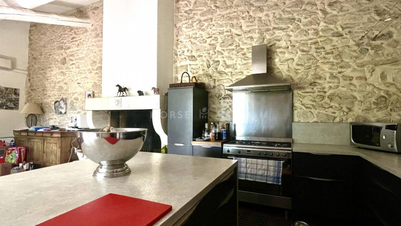 Propriet&agrave; equestre In vendita Gard