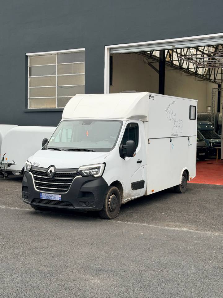 Van per Cavalli AP Petit 3pstalles 2022 Occasione