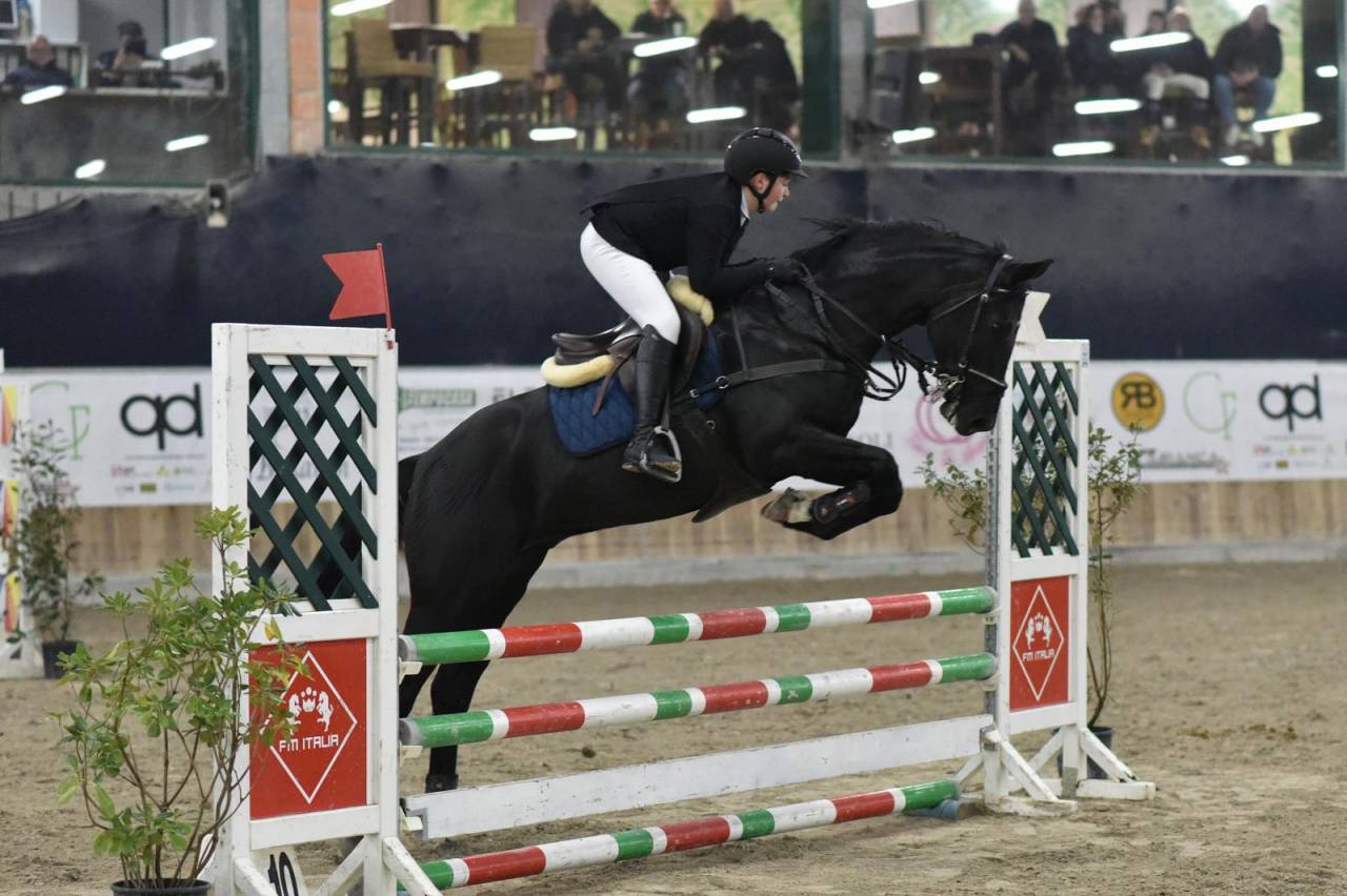 Pony da completo e salto ostacoli