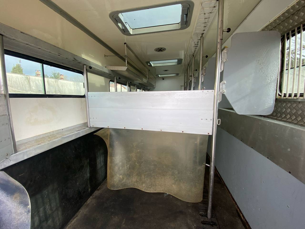 Camion per Cavalli Iveco Cursor 2000 Occasione