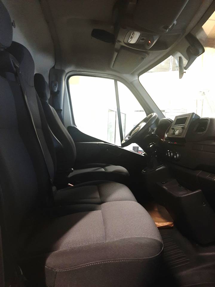 Van per Cavalli Renault Master 2020 Occasione