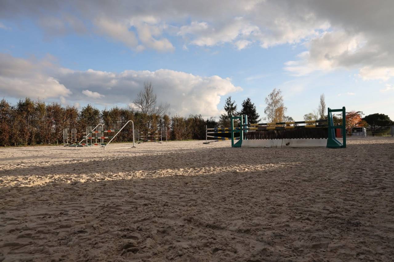 Centro di stagione cavallo In vendita Sa&ocirc;ne-et-Loire