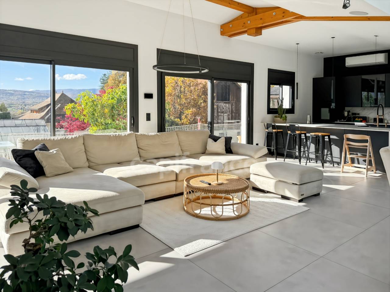 Propriet&agrave; equestre In vendita Haute-Savoie