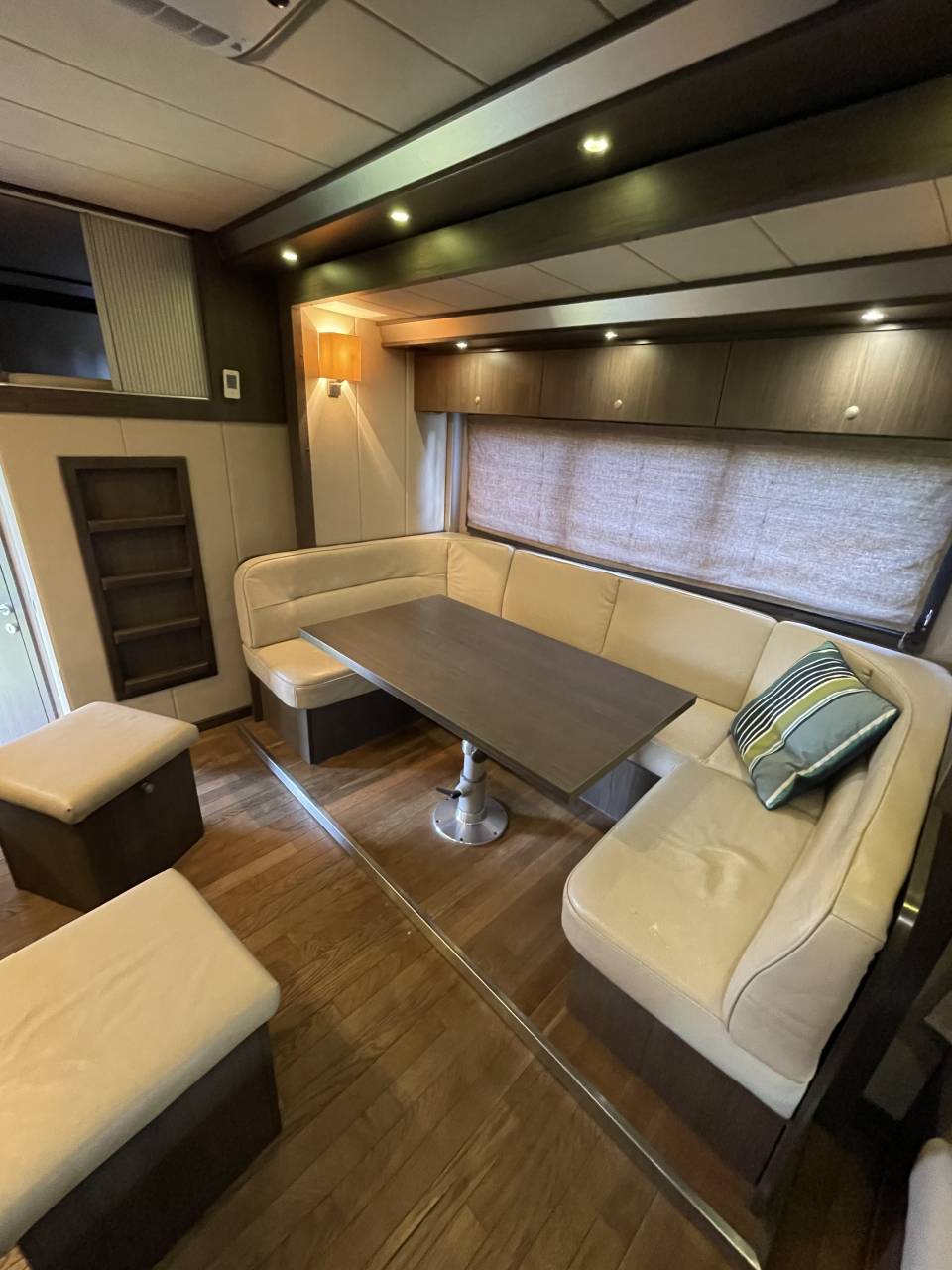 Camion per Cavalli Scania P380 2009 Occasione