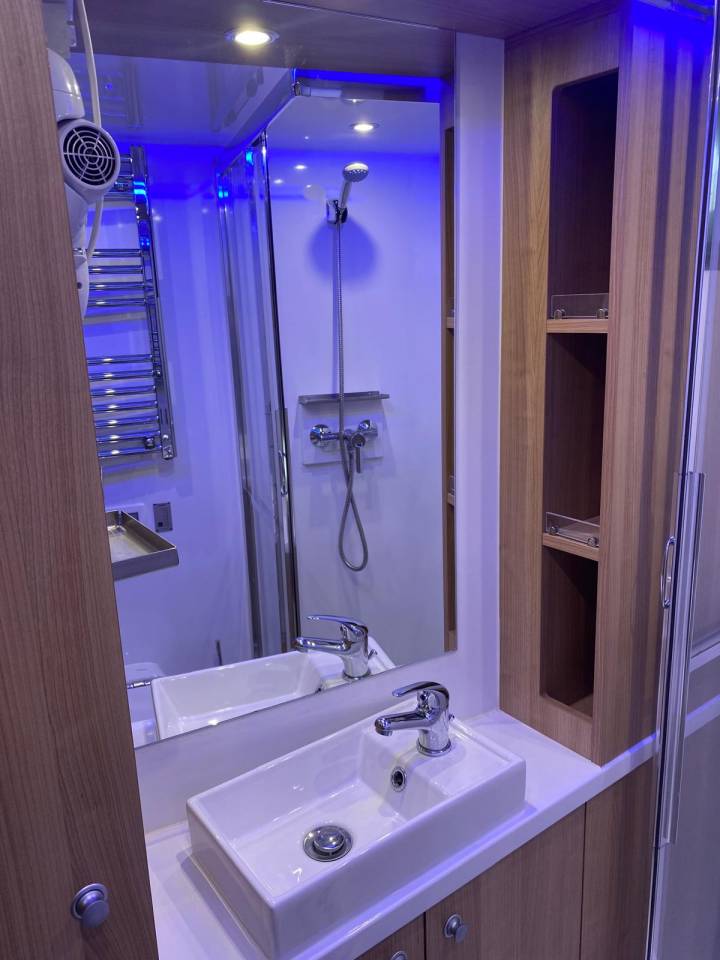 Camion per Cavalli Volvo fm 2012 Occasione