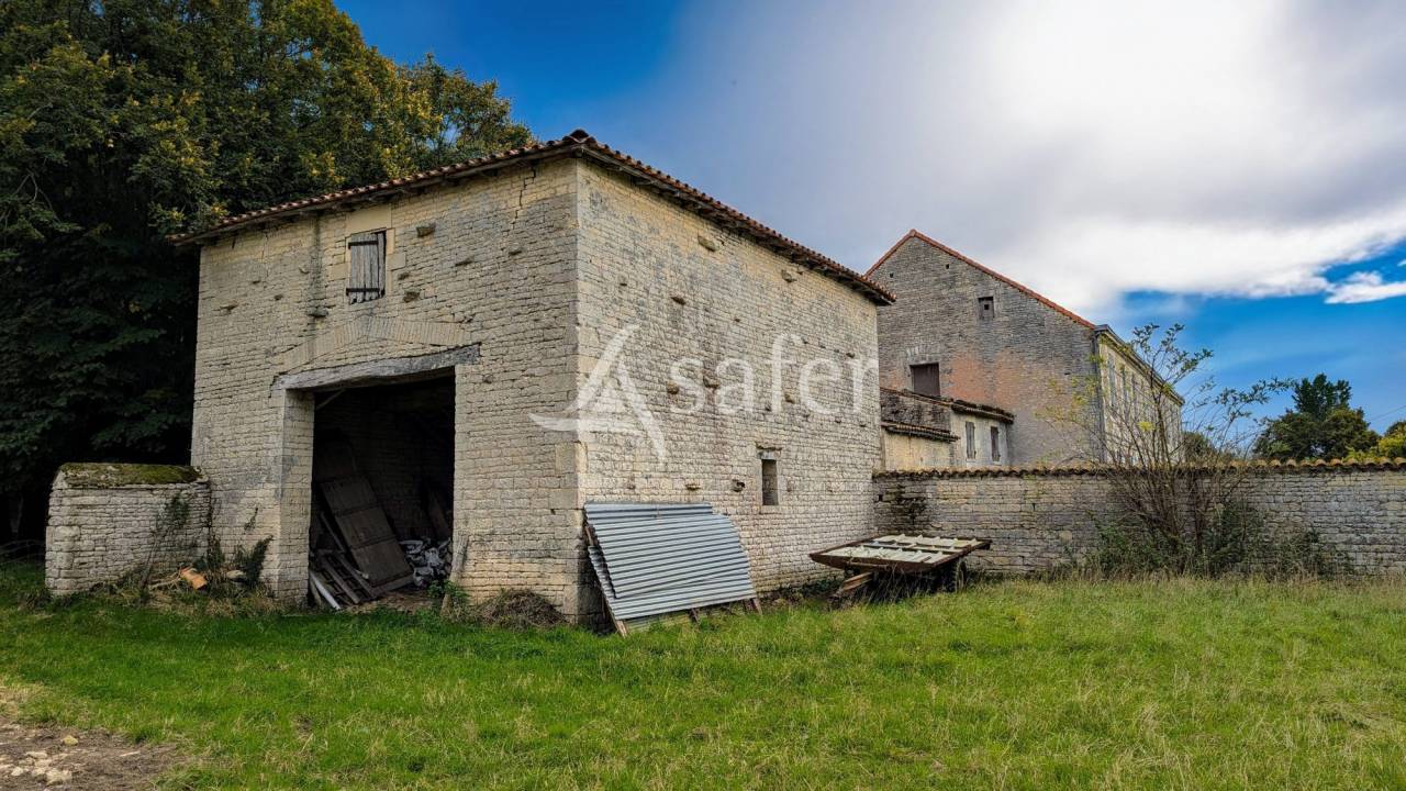 Propriet&agrave; rurale In vendita Deux-S&egrave;vres