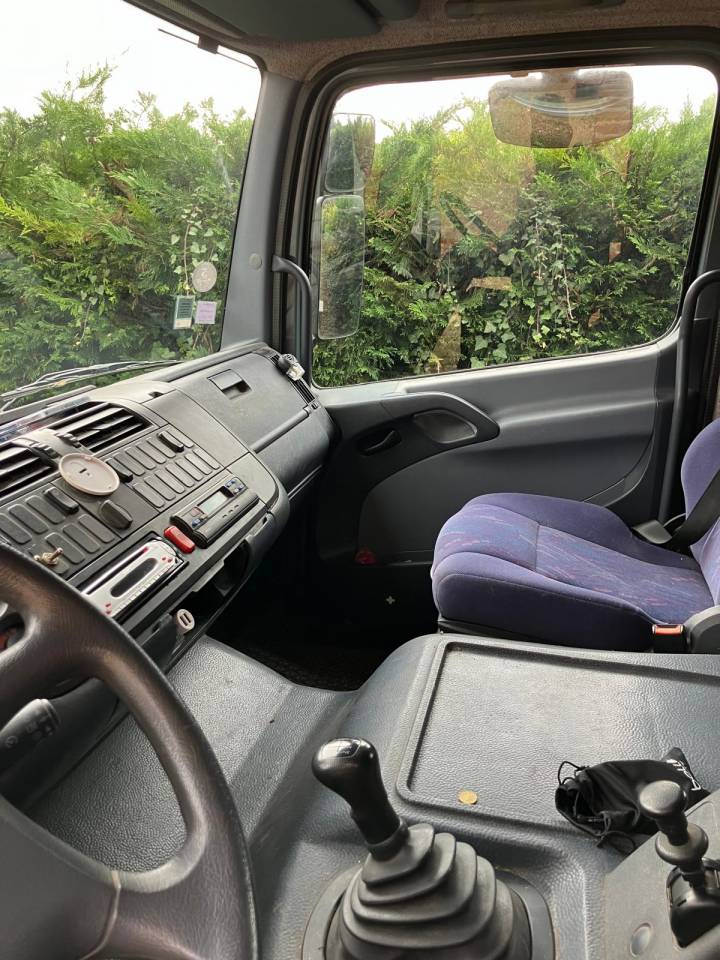 Camion per Cavalli Mercedes AK 2004 Occasione