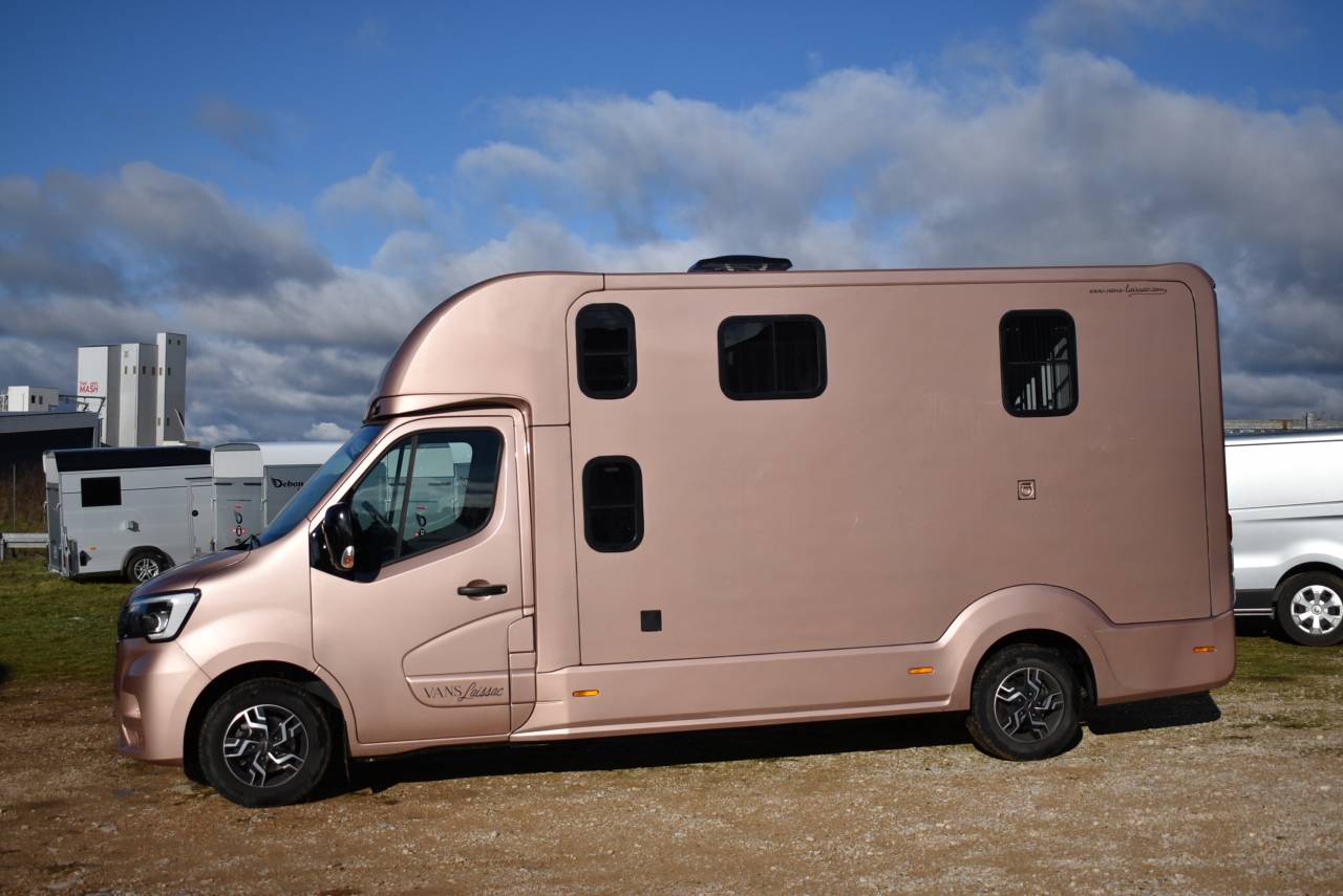 Van per Cavalli Laissac Utilitari Master 2021 Occasione