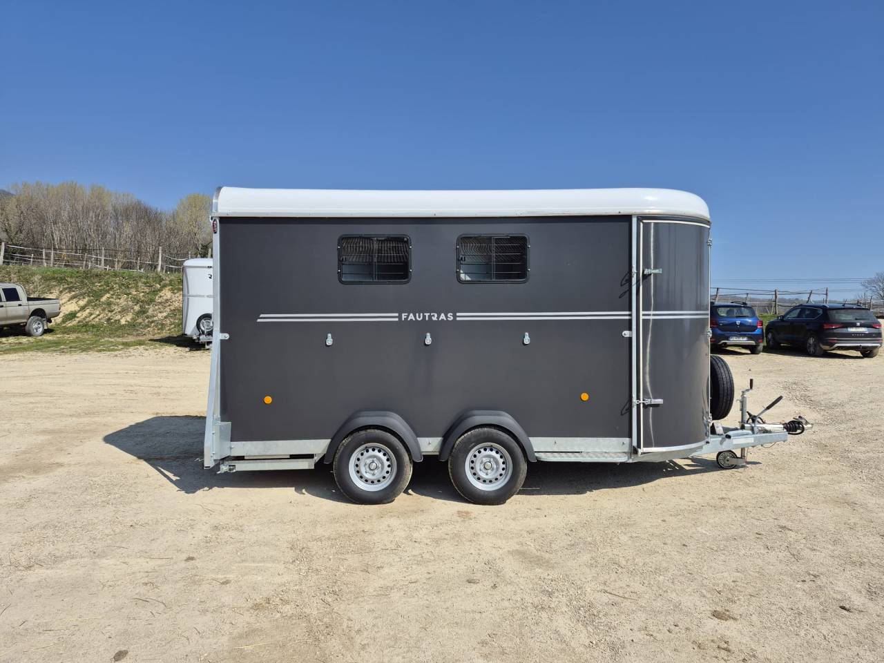 Trailer Fautras oblic +3 3 Cavalli 2026 Nuovo