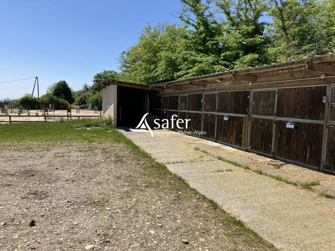 Propriet&agrave; equestre In vendita Dr&ocirc;me