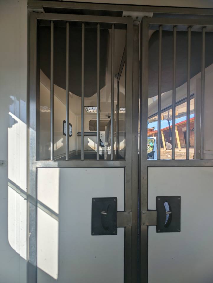 Van per Cavalli Ameline HARAS 3 PLACES RENAULT MASTER 2016 Occasione