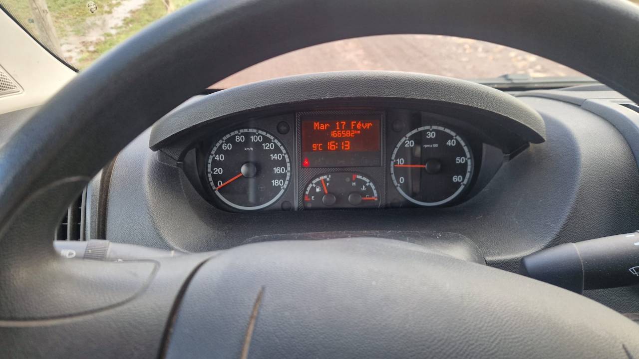 Van per Cavalli Theault peugeot  master 2013 Occasione