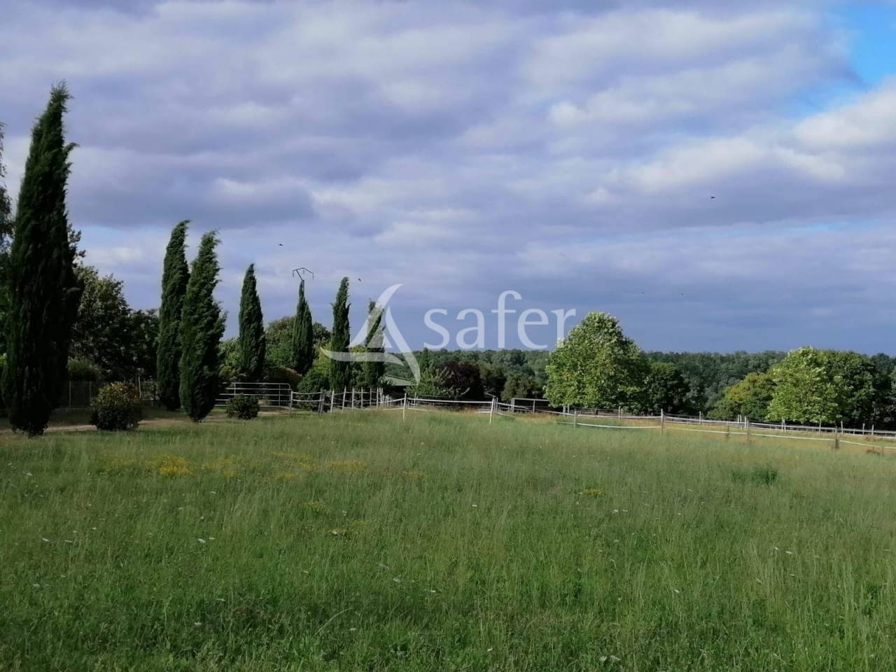 Propriet&agrave; equestre In vendita Charente