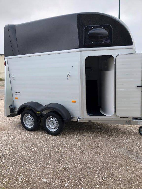 Trailer Humbaur EQUITOS 2 Cavalli 2026 Nuovo