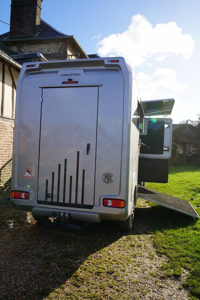 Van per Cavalli Opel STX movano 2024 Occasione