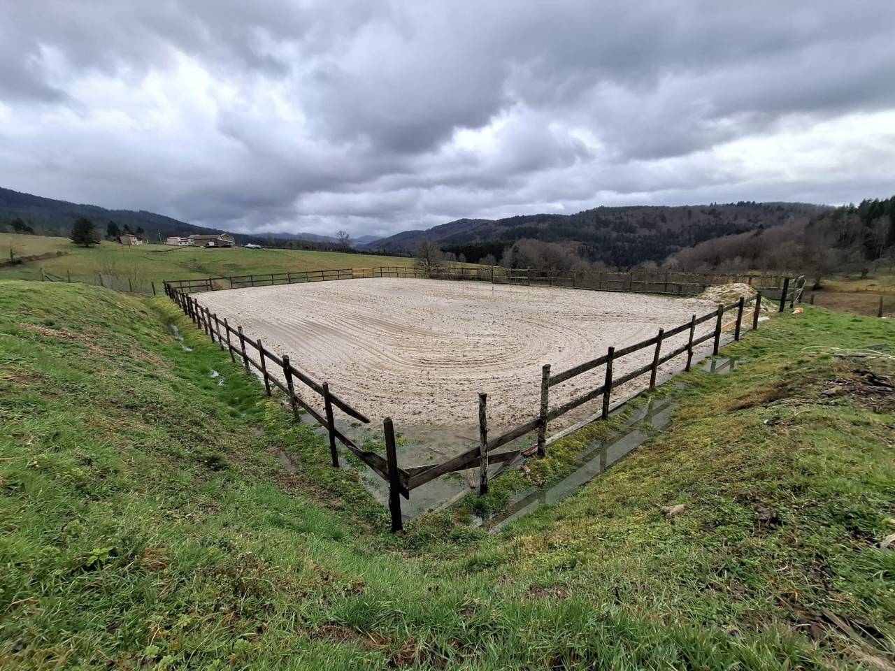 Alloggio equestre In vendita Puy-de-D&ocirc;me