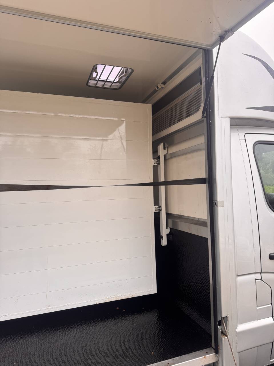 Van per Cavalli Renault Renault Master 2.3 DCI 180 ch grand confort 2023 Occasione