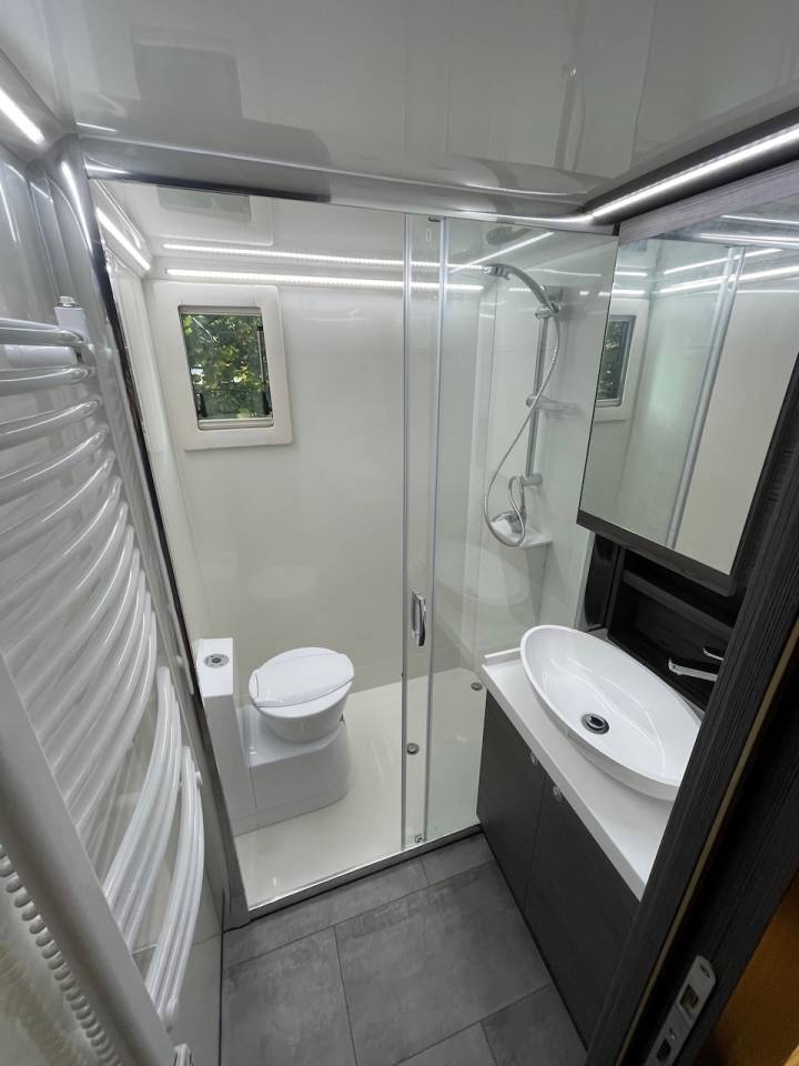 Camion per Cavalli Scania SCANIA 0 Occasione