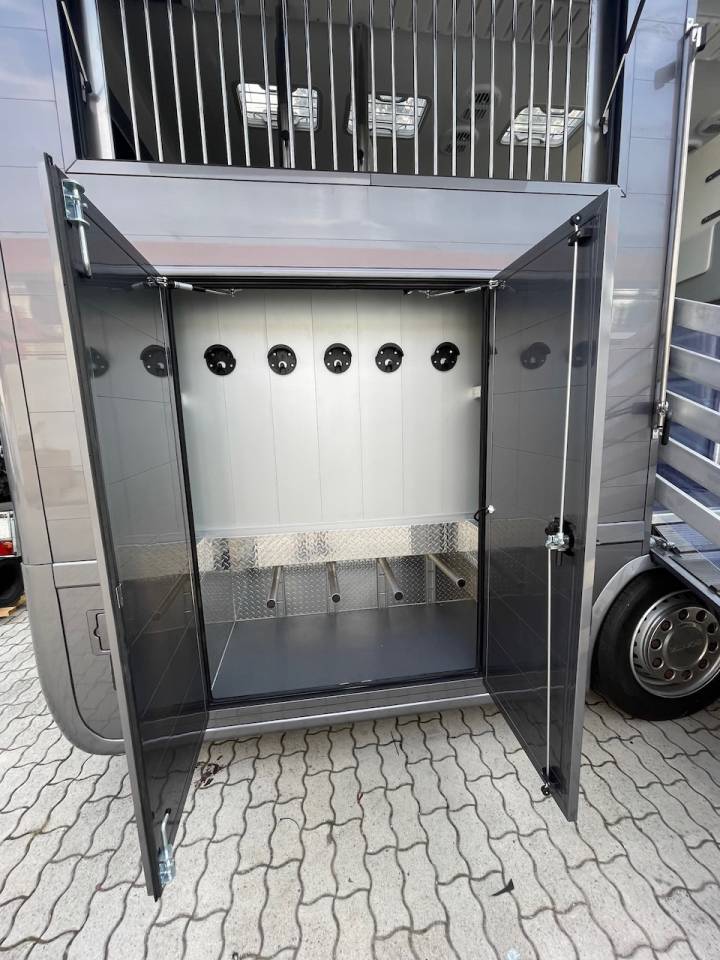 Camion per Cavalli Scania SCANIA 0 Occasione