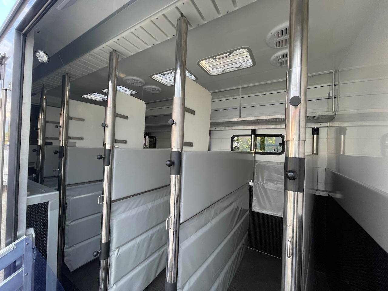 Camion per Cavalli Scania SCANIA 0 Occasione