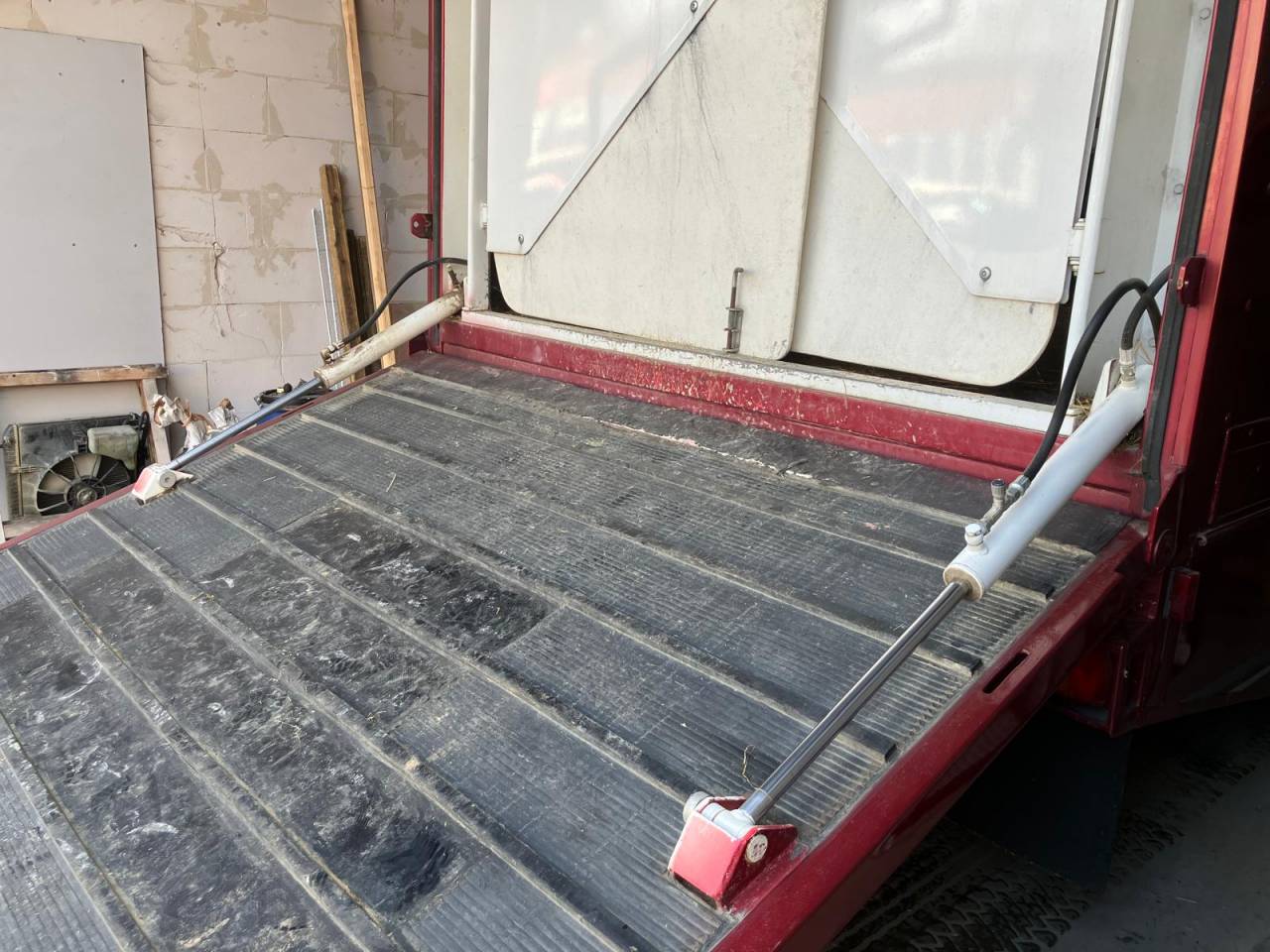 Camion per Cavalli Renault M200 1992 Occasione