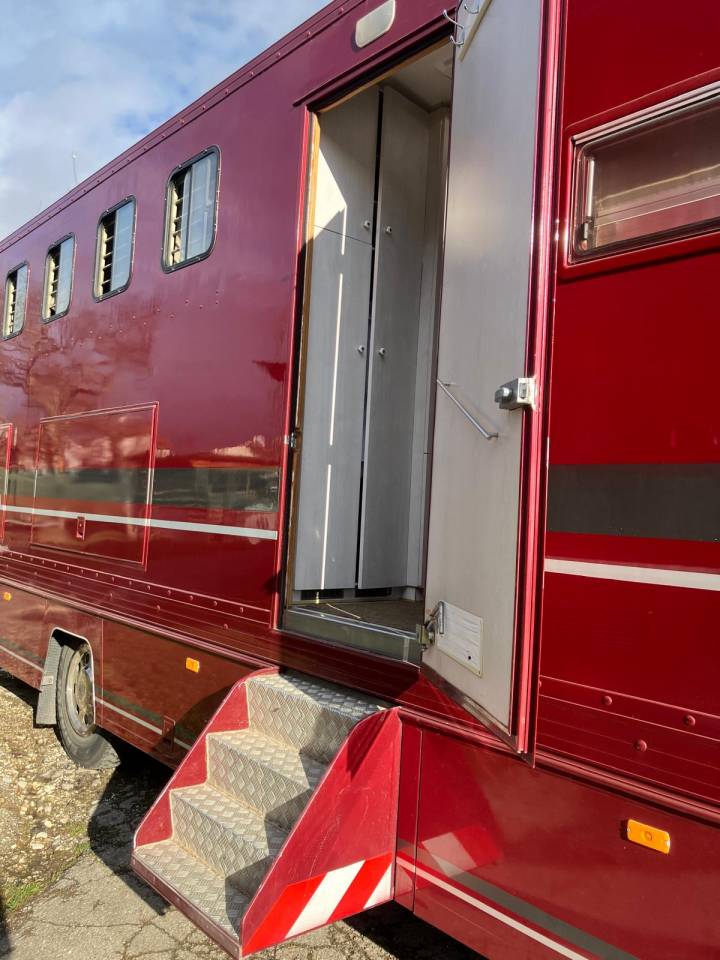 Camion per Cavalli Renault M200 1992 Occasione