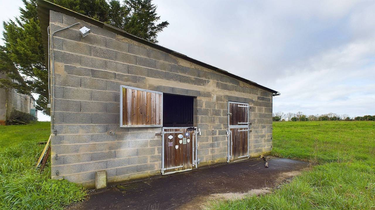 Propriet&agrave; equestre In vendita Charente-Maritime