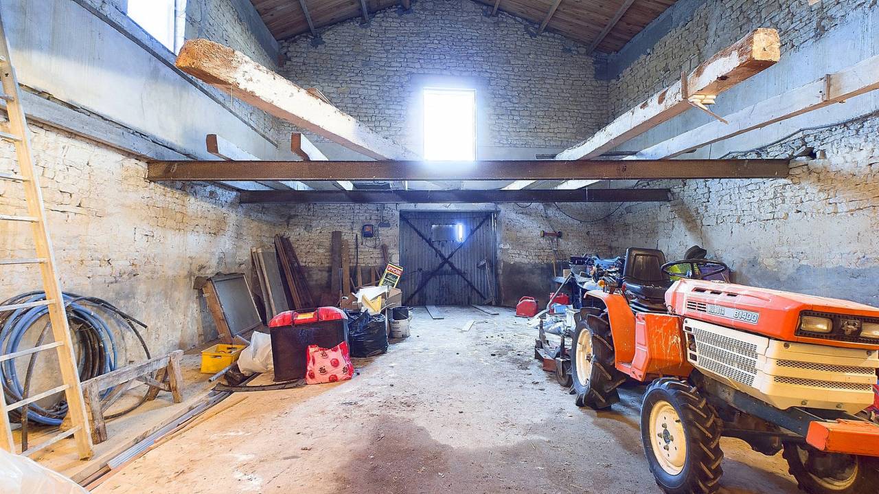 Propriet&agrave; equestre In vendita Charente-Maritime