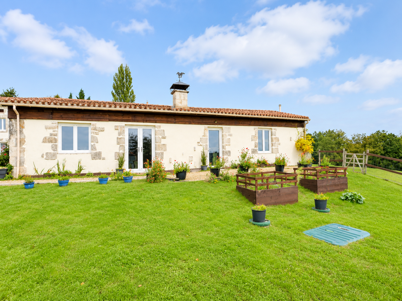 Propriet&agrave; equestre In vendita Charente