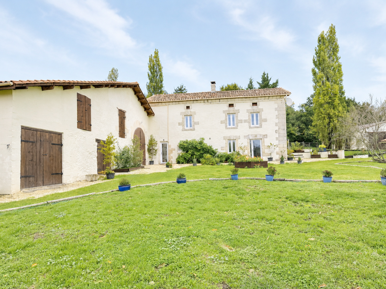 Propriet&agrave; equestre In vendita Charente