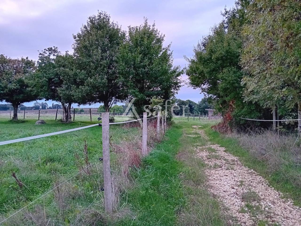 Propriet&agrave; equestre In vendita Charente-Maritime