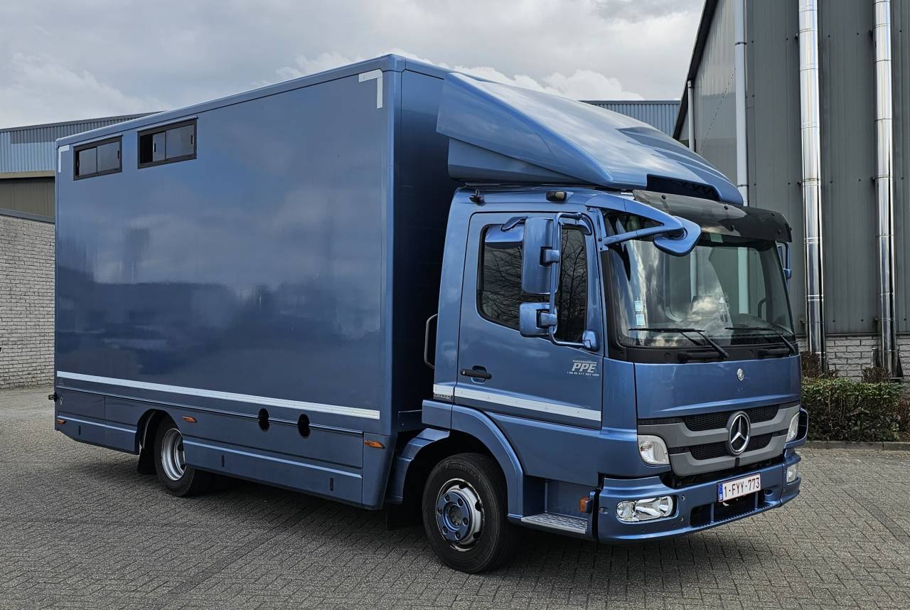 Camion per Cavalli Mercedes ATEGO 2013 Occasione